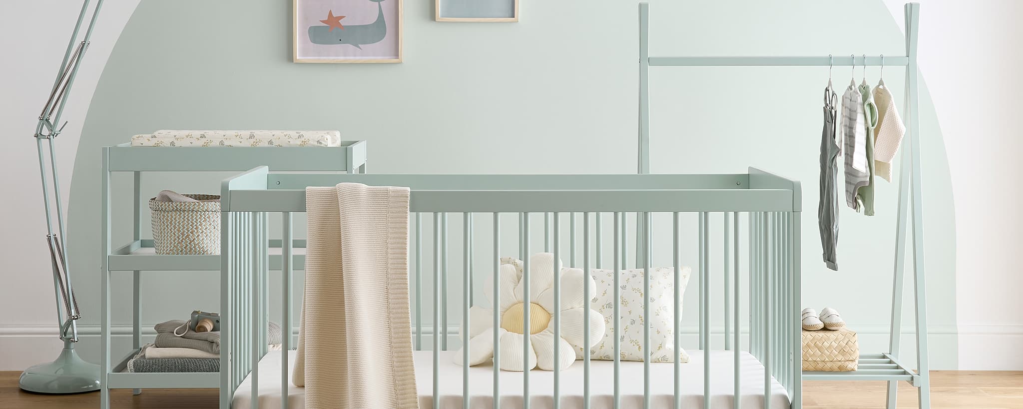 CuddleCo Nola 3 Piece Set Banner Logo