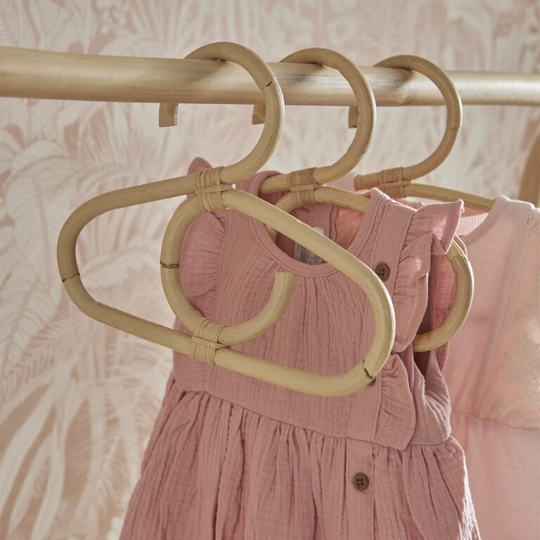 CuddleCo Aria Clothes Rail
